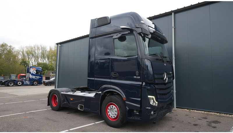 Mercedes-Benz ACTROS 1945 GIGASPACE 728.200KM - Ťahač: obrázok 4 Mercedes-Benz ACTROS 1945 GIGASPACE 728.200KM - Ťahač: obrázok 4