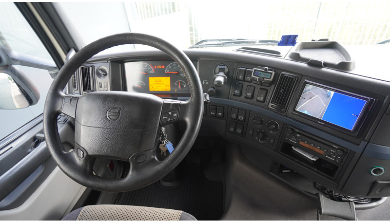 Volvo FH 440 6X2 GLOBETROTTER EURO 3 - Ťahač: obrázok 5 Volvo FH 440 6X2 GLOBETROTTER EURO 3 - Ťahač: obrázok 5
