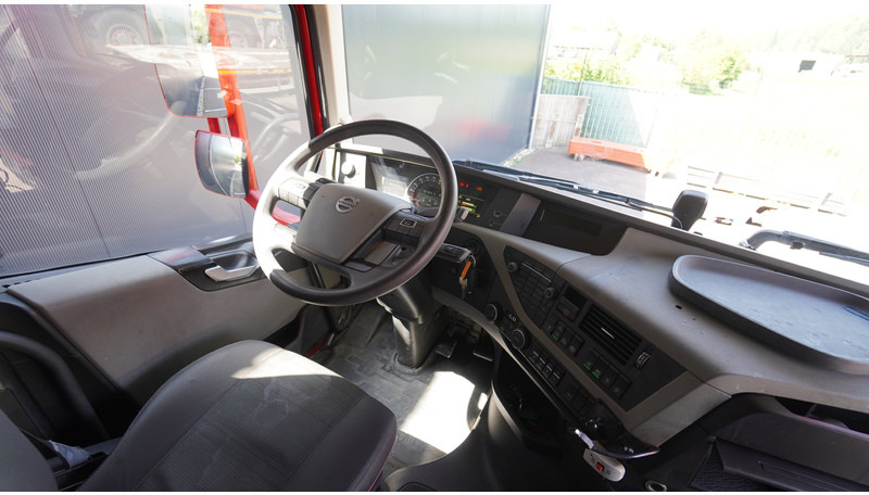 Volvo FH 460 EURO 6 GLOBETROTTER - Ťahač: obrázok 5 Volvo FH 460 EURO 6 GLOBETROTTER - Ťahač: obrázok 5