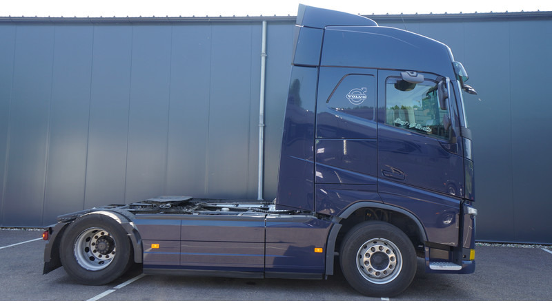 Volvo FH460 EURO 6 GLOBETROTTER 833.000KM - Ťahač: obrázok 2 Volvo FH460 EURO 6 GLOBETROTTER 833.000KM - Ťahač: obrázok 2