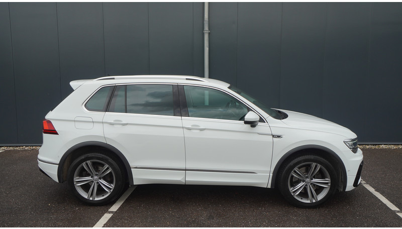 Volkswagen Tiguan 2.0 TDI R LINE 4MOTION - Minibus, Mikrobus: obrázok 2 Volkswagen Tiguan 2.0 TDI R LINE 4MOTION - Minibus, Mikrobus: obrázok 2