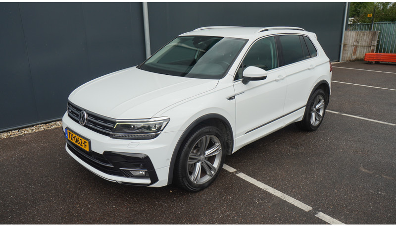 Volkswagen Tiguan 2.0 TDI R LINE 4MOTION - Minibus, Mikrobus: obrázok 4 Volkswagen Tiguan 2.0 TDI R LINE 4MOTION - Minibus, Mikrobus: obrázok 4