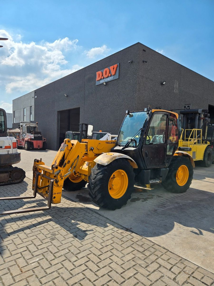 JCB 530 - Teleskopický nakladač: obrázok 1 JCB 530 - Teleskopický nakladač: obrázok 1