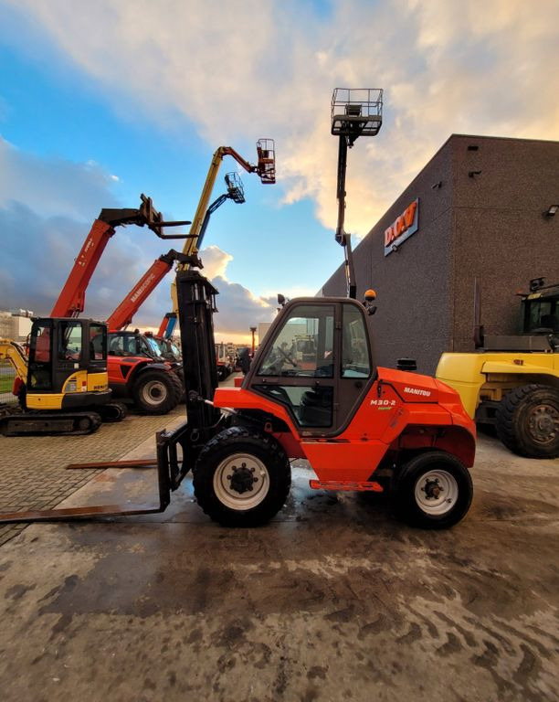 Manitou M30-2 - Dieselový vysokozdvižný vozík: obrázok 2 Manitou M30-2 - Dieselový vysokozdvižný vozík: obrázok 2