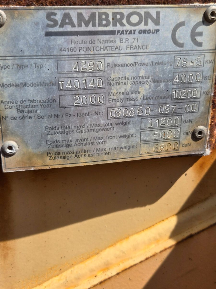 Sambron T40140 - Teleskopický nakladač: obrázok 2 Sambron T40140 - Teleskopický nakladač: obrázok 2