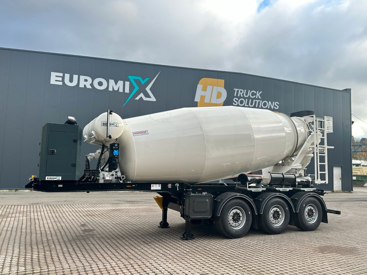 EUROMIX MTP - 12m³ Betonmischer-Auflieger - Domiešavač: obrázok 2 EUROMIX MTP - 12m³ Betonmischer-Auflieger - Domiešavač: obrázok 2
