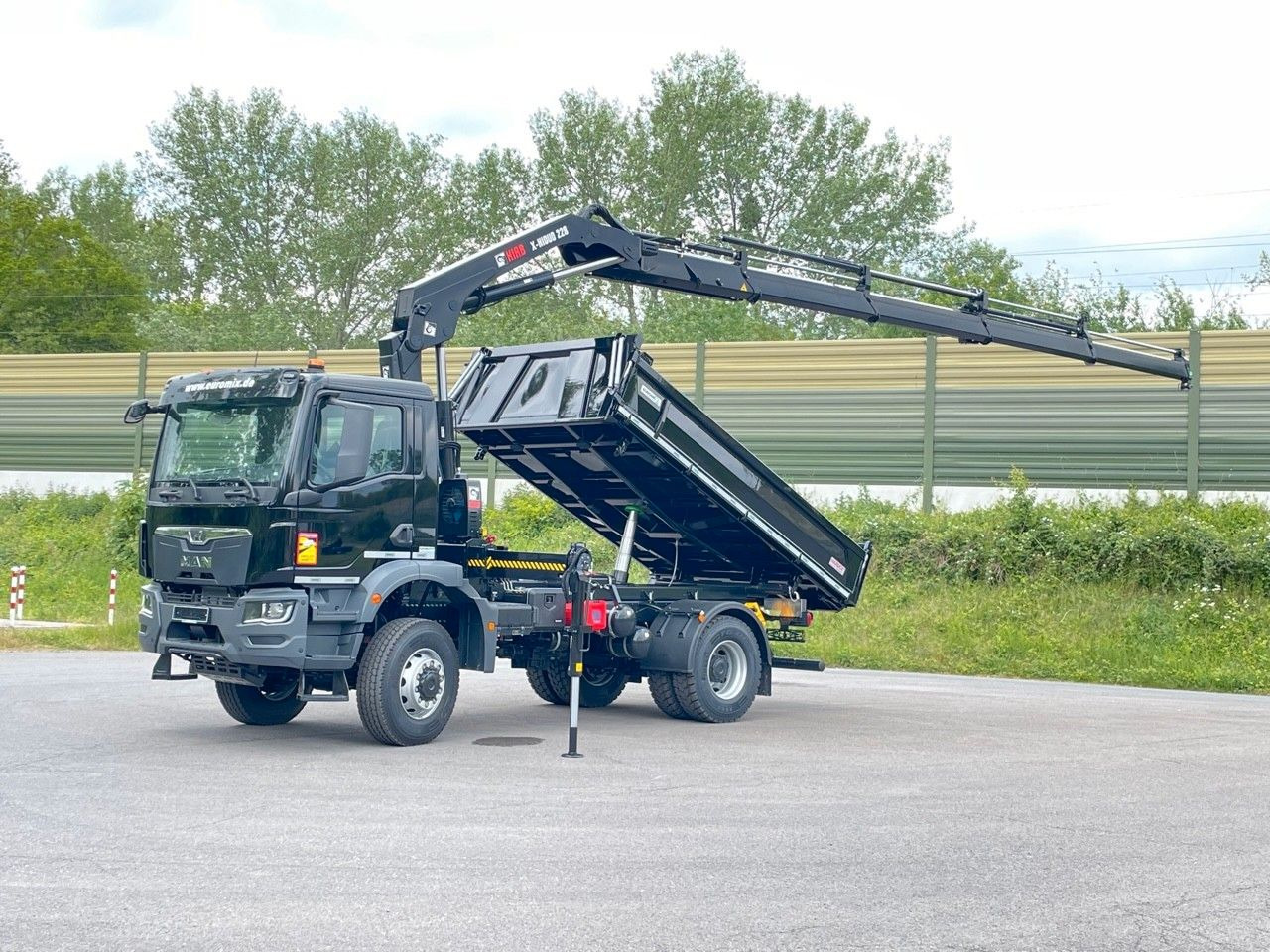 MAN TGM 18.320 4x4 Euro6e Hiab X Hiduo 228-4 - Sklápač, Auto s hydraulickou rukou: obrázok 1 MAN TGM 18.320 4x4 Euro6e Hiab X Hiduo 228-4 - Sklápač, Auto s hydraulickou rukou: obrázok 1