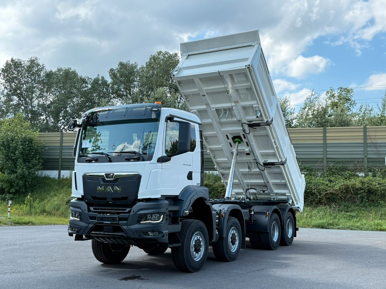 MAN TGS 35.480 8x8 EuromixMTP 3-Seiten-Kipper - Sklápač: obrázok 2 MAN TGS 35.480 8x8 EuromixMTP 3-Seiten-Kipper - Sklápač: obrázok 2