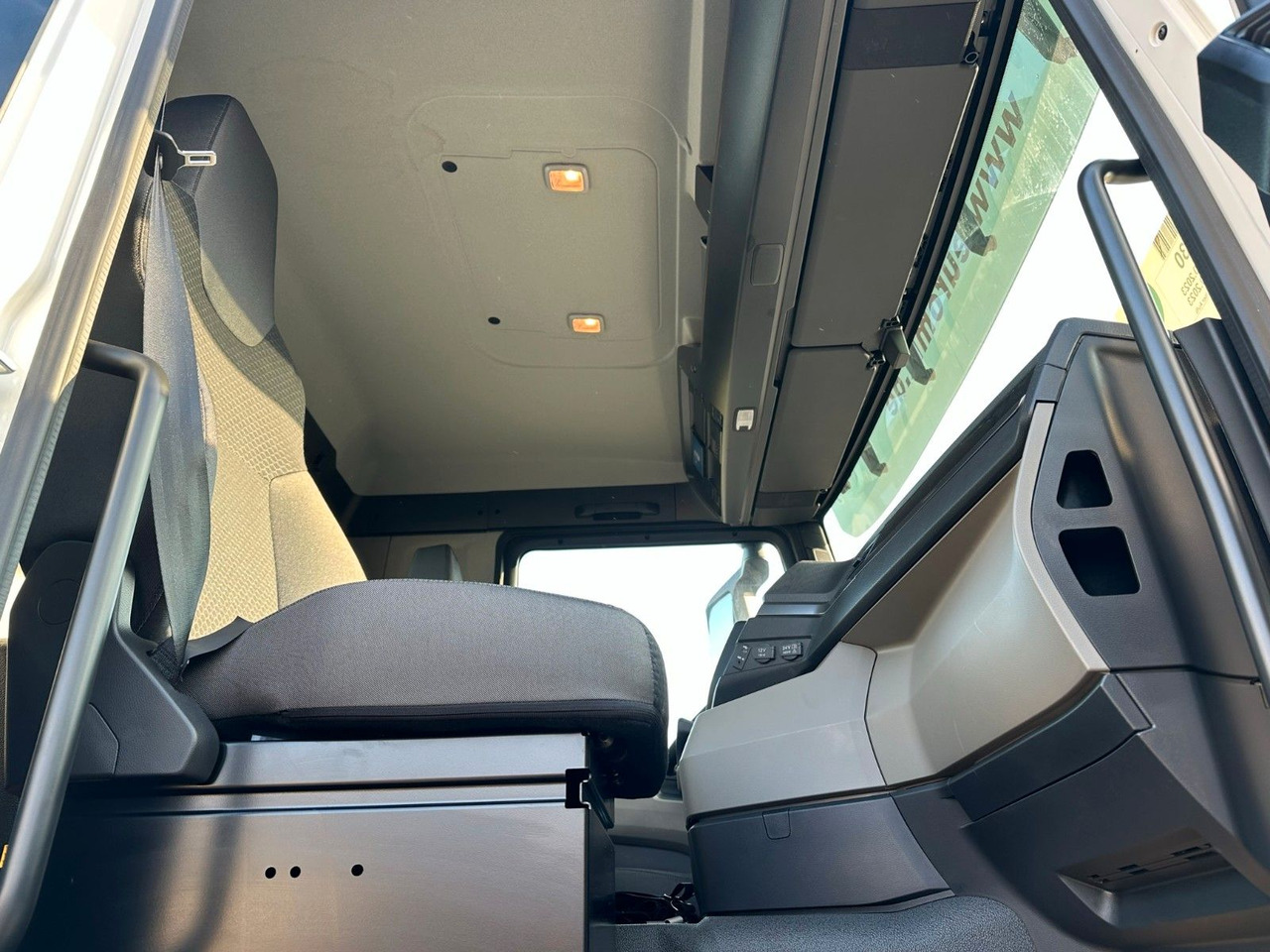 Domiešavač MAN TGS 35.520 8x4 /Euro6e  EuromixMTP  EM 10 L: obrázok 11