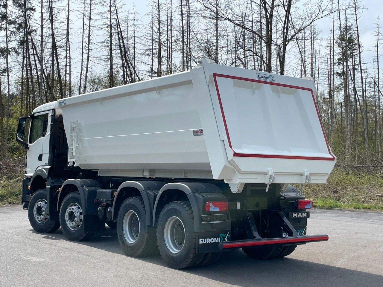 MAN TGS 41.400 8x4 / EUROMIX MTP 20m³/ EURO2 Kipper - Sklápač: obrázok 5 MAN TGS 41.400 8x4 / EUROMIX MTP 20m³/ EURO2 Kipper - Sklápač: obrázok 5