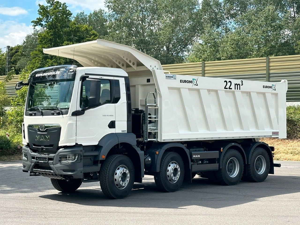 MAN TGS 41.400 8x4 / EUROMIX MTP 22m³/ Eckige Mulde - Sklápač: obrázok 2 MAN TGS 41.400 8x4 / EUROMIX MTP 22m³/ Eckige Mulde - Sklápač: obrázok 2
