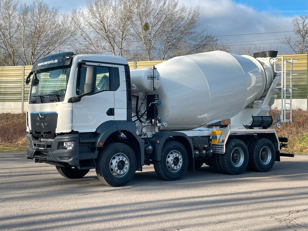 MAN TGS 41.400 8x4 / EuromixMTP EM 10m³ R / EURO 2 MAN TGS 41.400 8x4 / EuromixMTP EM 10m³ R / EURO 2 - Domiešavač: obrázok 3 MAN TGS 41.400 8x4 / EuromixMTP EM 10m³ R / EURO 2 MAN TGS 41.400 8x4 / EuromixMTP EM 10m³ R / EURO 2 - Domiešavač: obrázok 3