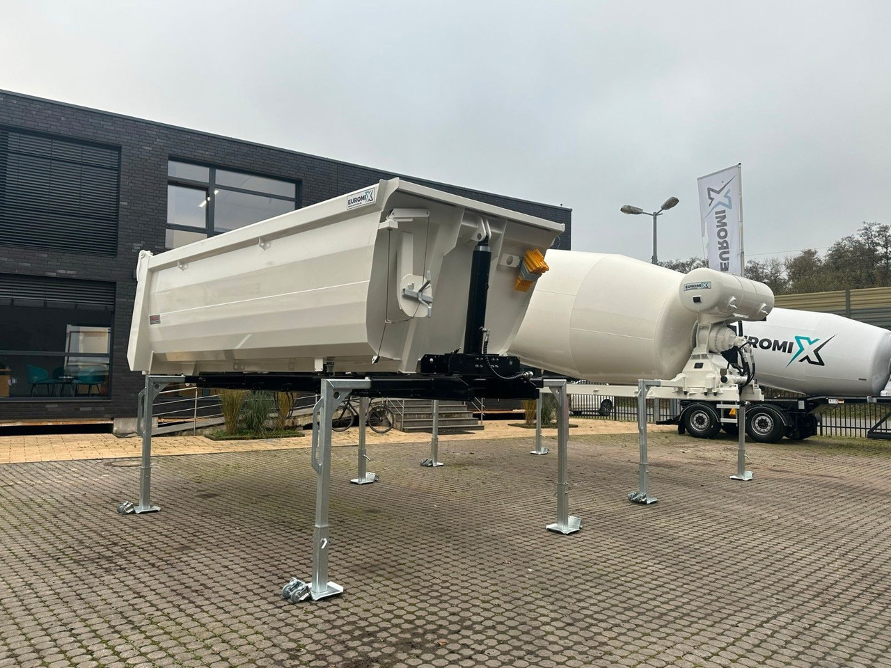 Leasing  MAN TGS 41.480 8x4 WECHSELSYSTEM KIPPER+MISCHER MAN TGS 41.480 8x4 WECHSELSYSTEM KIPPER+MISCHER: obrázok 11
