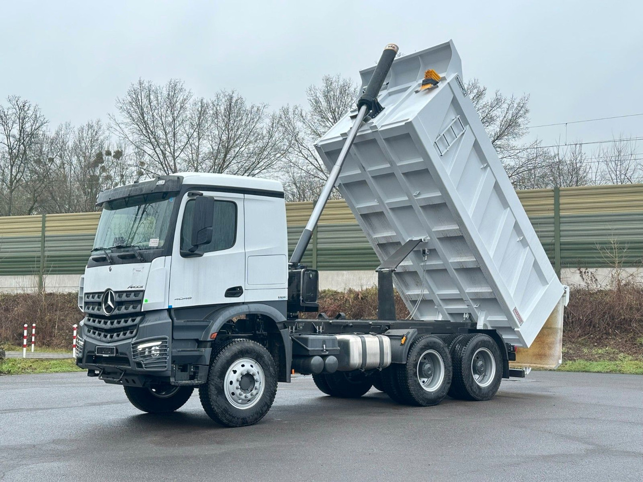 Mercedes-Benz 4048 6X4 Arcos 5 EuromixMTP Dumper Kipper - Sklápač: obrázok 2 Mercedes-Benz 4048 6X4 Arcos 5 EuromixMTP Dumper Kipper - Sklápač: obrázok 2