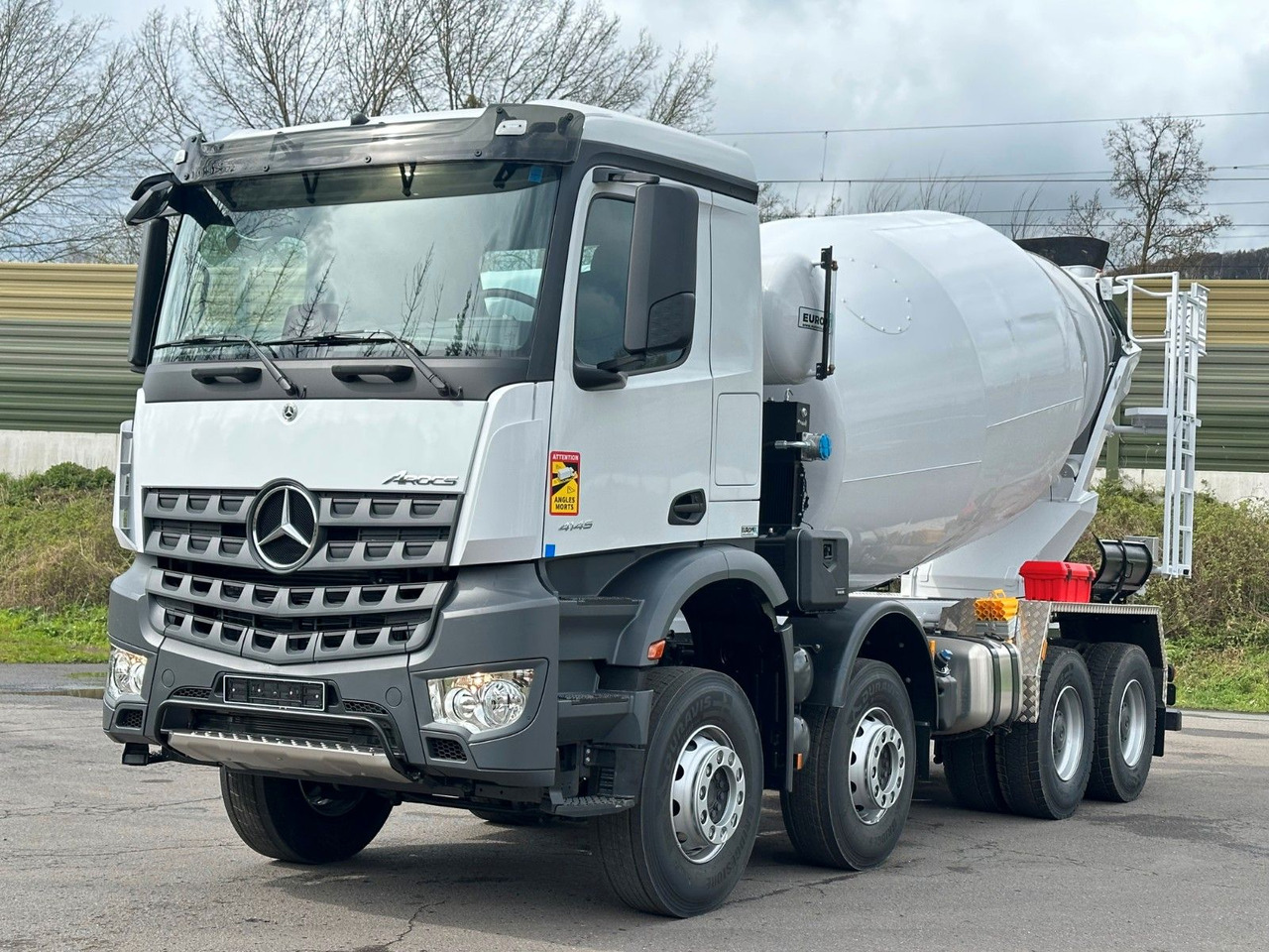 Mercedes-Benz 4145 8X4 EuromixMTP EM 10 Fahrmischer - Domiešavač: obrázok 3 Mercedes-Benz 4145 8X4 EuromixMTP EM 10 Fahrmischer - Domiešavač: obrázok 3