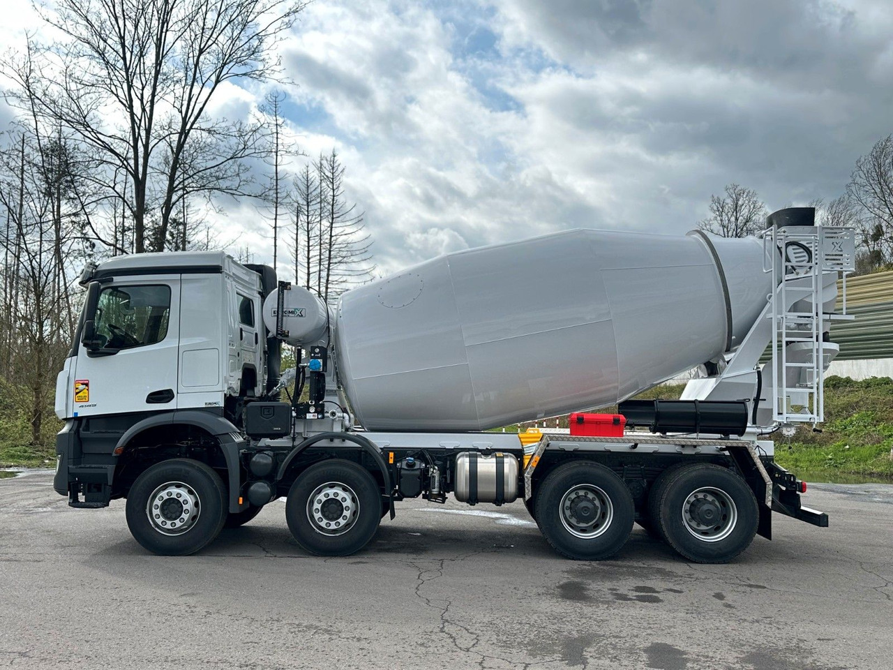 Mercedes-Benz 4145 8X4 EuromixMTP EM 10 Fahrmischer - Domiešavač: obrázok 4 Mercedes-Benz 4145 8X4 EuromixMTP EM 10 Fahrmischer - Domiešavač: obrázok 4