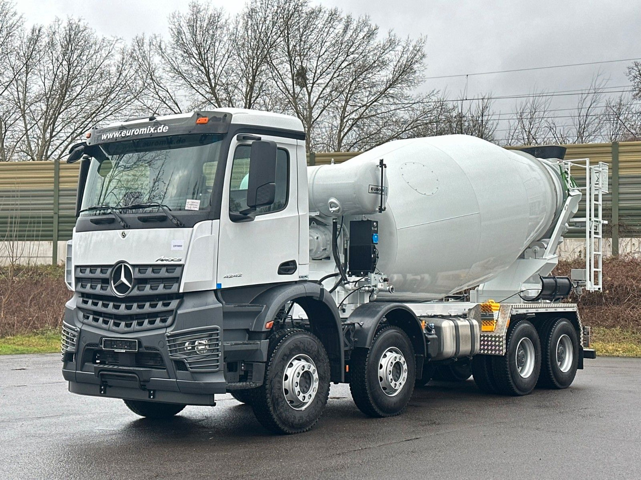 Mercedes-Benz AROCS 5 4242 8x4 Euro5 EuromixMTP EM 12m R - Domiešavač: obrázok 1 Mercedes-Benz AROCS 5 4242 8x4 Euro5 EuromixMTP EM 12m R - Domiešavač: obrázok 1