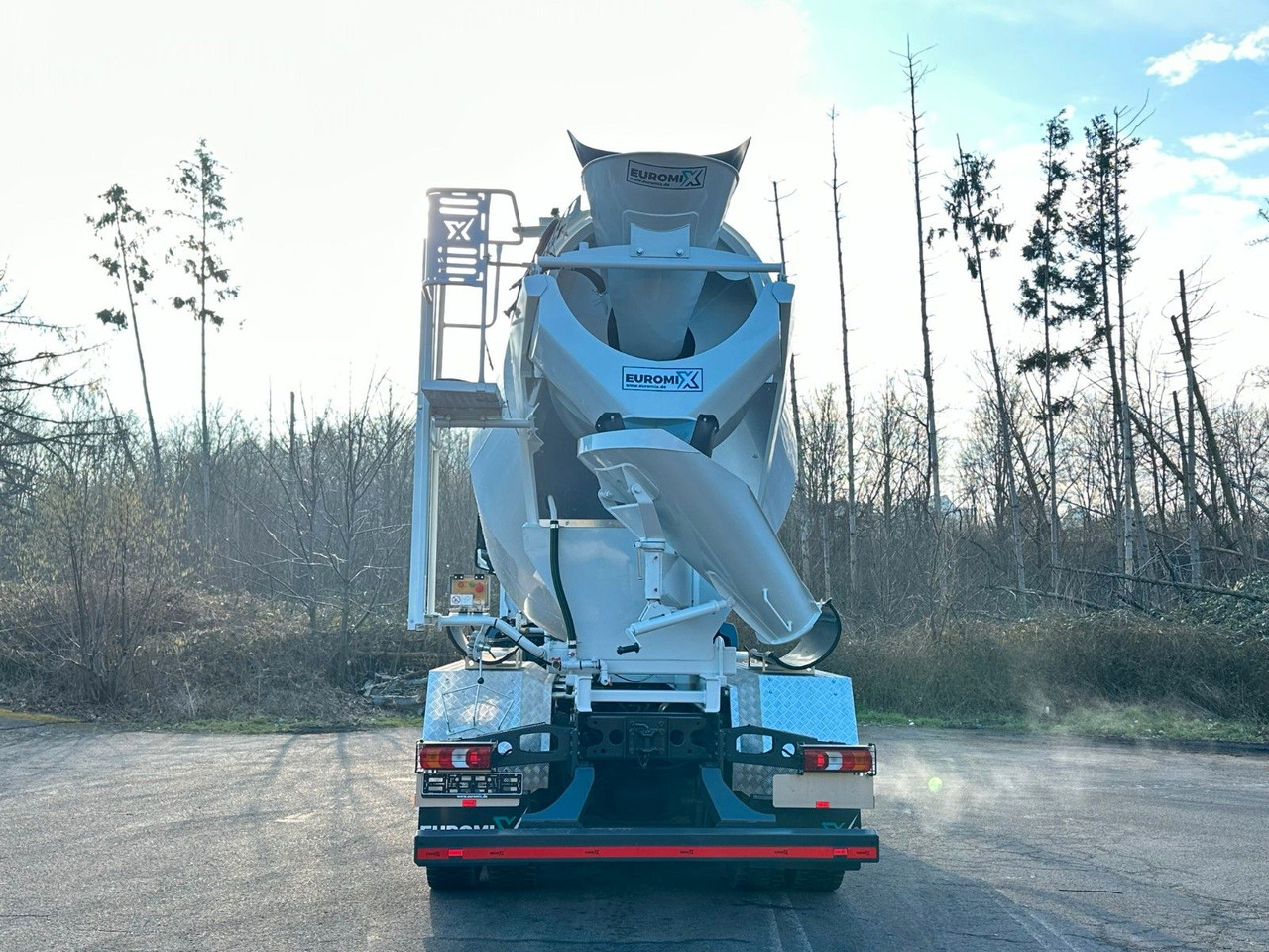 Mercedes-Benz Arocs 5 3743 8X4 / Euro6e EuromixMTP EM 10 L - Domiešavač: obrázok 5 Mercedes-Benz Arocs 5 3743 8X4 / Euro6e EuromixMTP EM 10 L - Domiešavač: obrázok 5