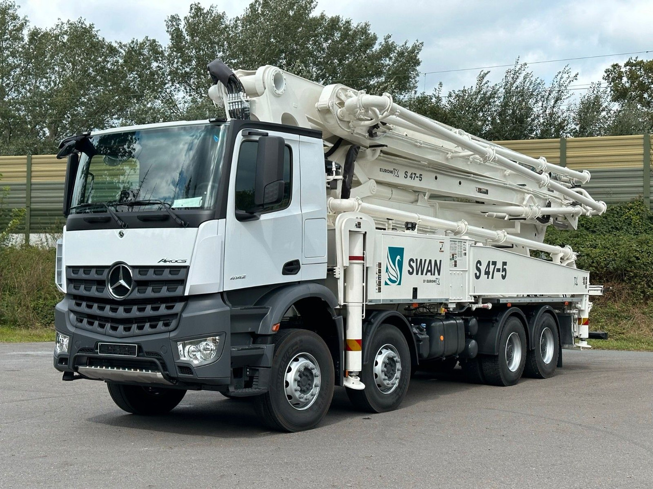 Mercedes-Benz Arocs 5 4142 8x4 SWAN TSP 47-5 160RZ ( 47m ) - Domiešavač: obrázok 3 Mercedes-Benz Arocs 5 4142 8x4 SWAN TSP 47-5 160RZ ( 47m ) - Domiešavač: obrázok 3