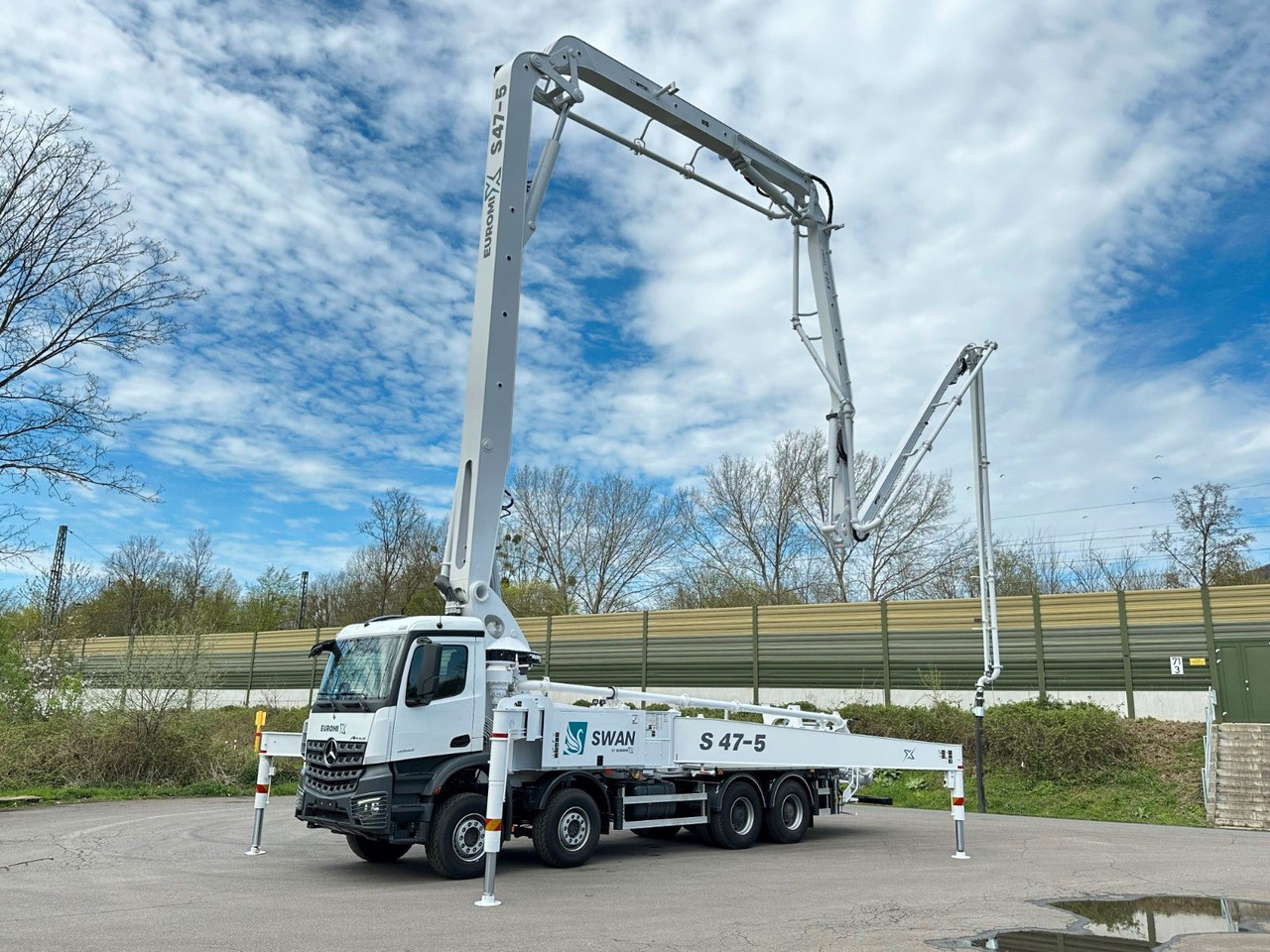 Mercedes-Benz Arocs 5 4542 8x4 SWAN TSP 47-5 160RZ ( 47m ) - Domiešavač: obrázok 1 Mercedes-Benz Arocs 5 4542 8x4 SWAN TSP 47-5 160RZ ( 47m ) - Domiešavač: obrázok 1