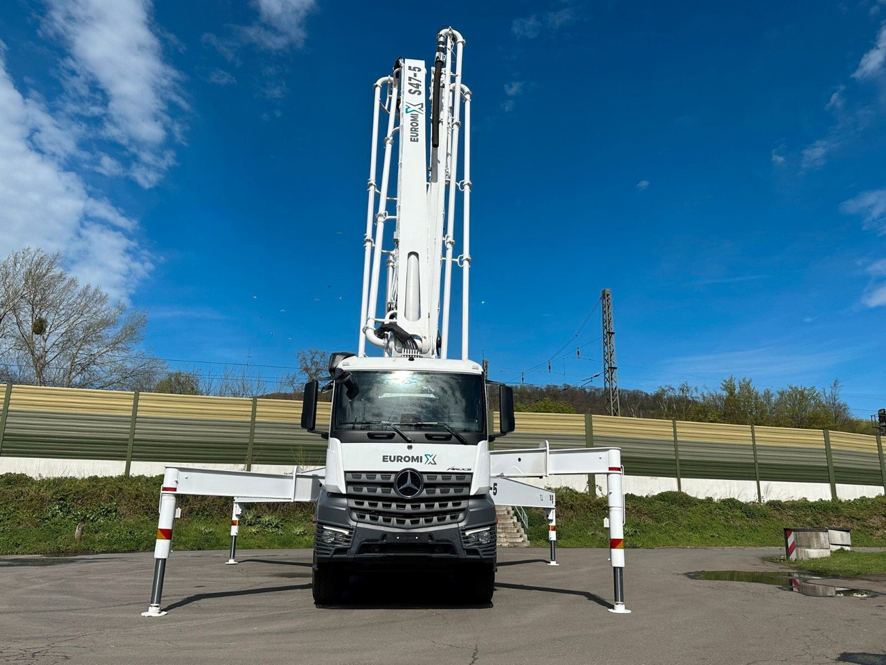 Mercedes-Benz Arocs 5 4542 8x4 SWAN TSP 47-5 160RZ ( 47m ) - Autočerpadlo: obrázok 3 Mercedes-Benz Arocs 5 4542 8x4 SWAN TSP 47-5 160RZ ( 47m ) - Autočerpadlo: obrázok 3