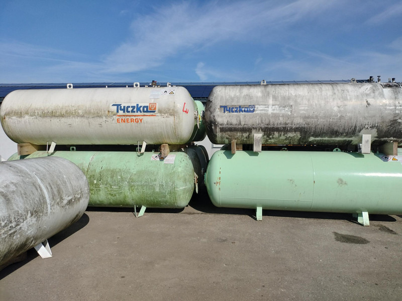 De Visser used 2700L & 4850L gastanks - Gas, Gaz, LPG, GPL, Propane, Butane tanks aboveground Used tanks - Palivová nádrž: obrázok 1 De Visser used 2700L & 4850L gastanks - Gas, Gaz, LPG, GPL, Propane, Butane tanks aboveground Used tanks - Palivová nádrž: obrázok 1