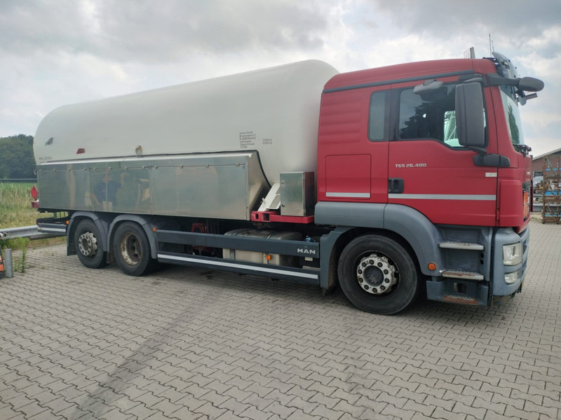 MAN TGS 26.400 6x2-4 LL 26900 Liter Gas tank truck ID 2.168 Rootselaar, flowmeter, pump - Cisternové vozidlo: obrázok 1 MAN TGS 26.400 6x2-4 LL 26900 Liter Gas tank truck ID 2.168 Rootselaar, flowmeter, pump - Cisternové vozidlo: obrázok 1