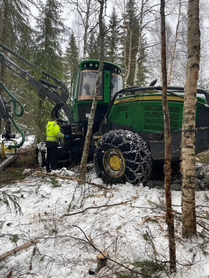 John Deere 1070 G - Lesnícky harvestor: obrázok 4 John Deere 1070 G - Lesnícky harvestor: obrázok 4