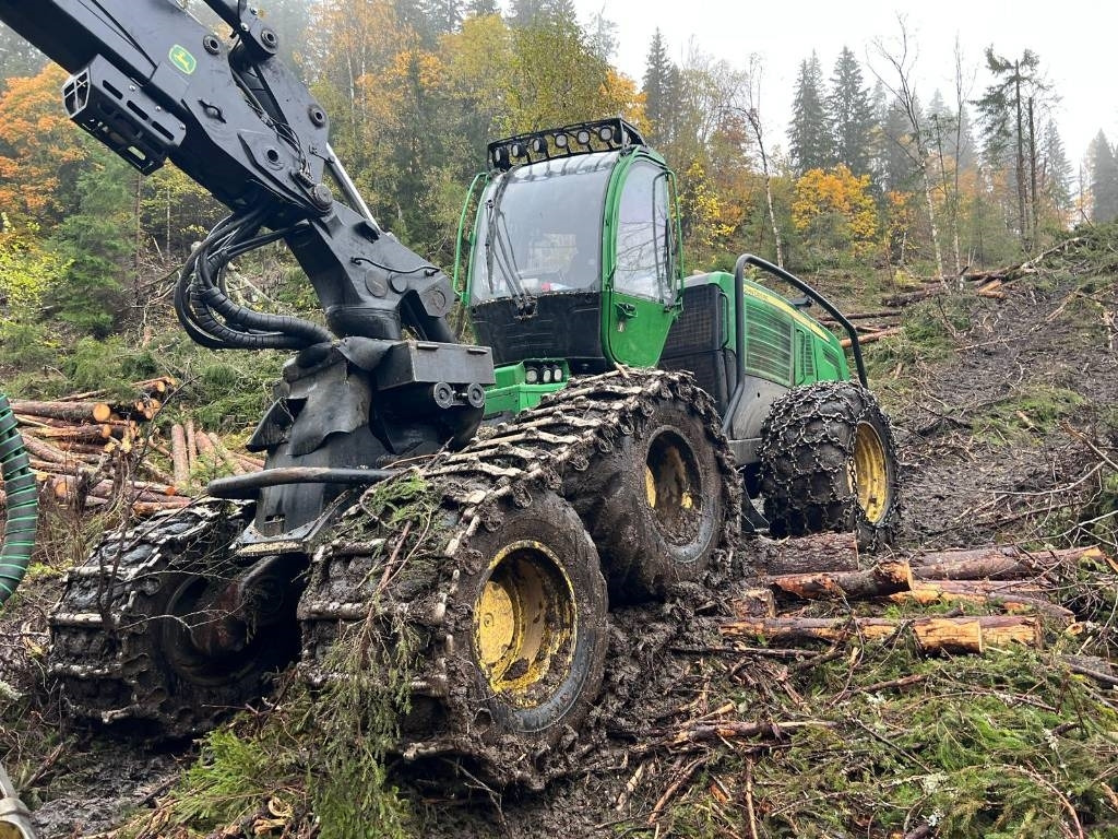John Deere 1270 E - Lesnícky harvestor: obrázok 3 John Deere 1270 E - Lesnícky harvestor: obrázok 3