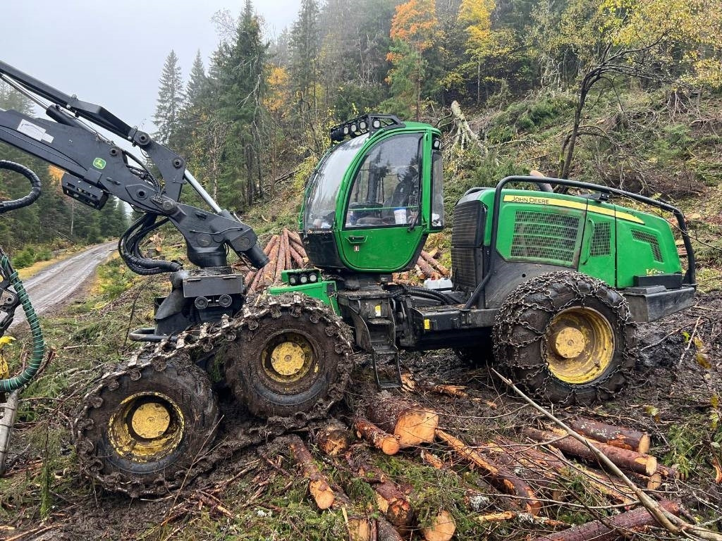 John Deere 1270 E - Lesnícky harvestor: obrázok 4 John Deere 1270 E - Lesnícky harvestor: obrázok 4