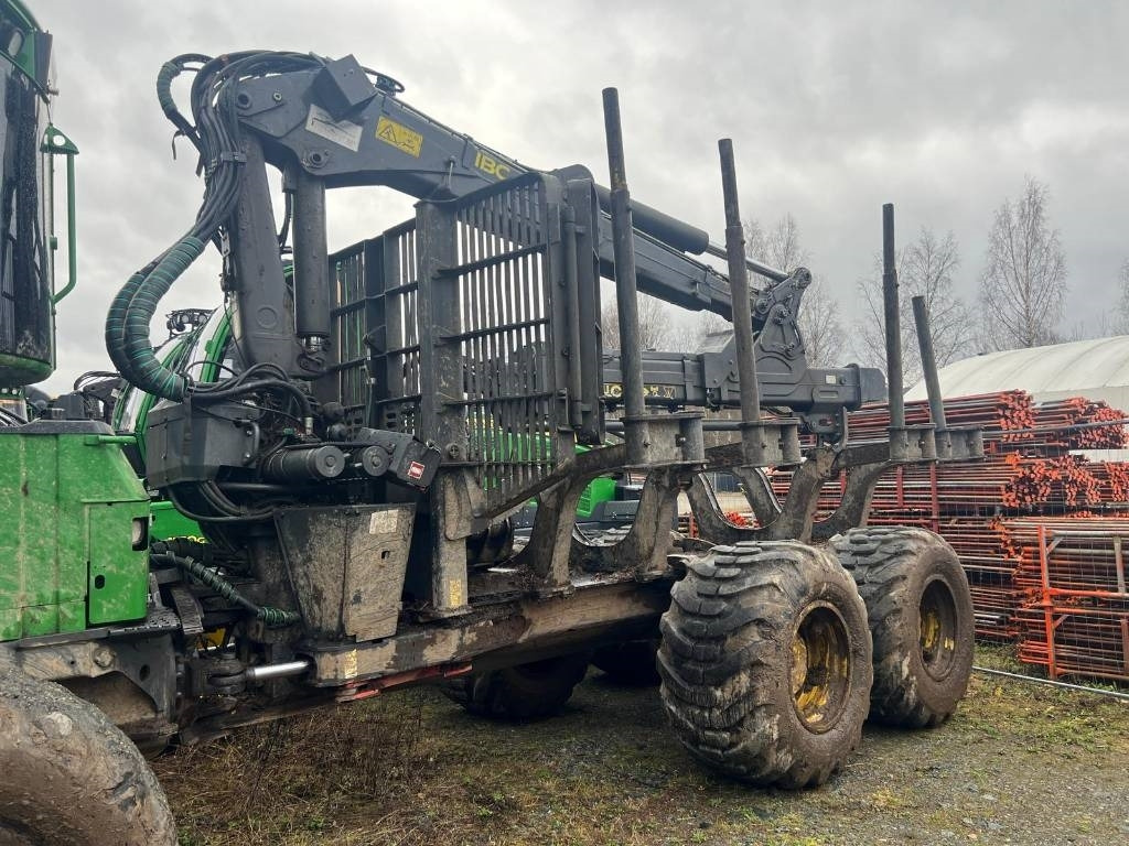 John Deere 1510 G - Vyvážečka: obrázok 3 John Deere 1510 G - Vyvážečka: obrázok 3