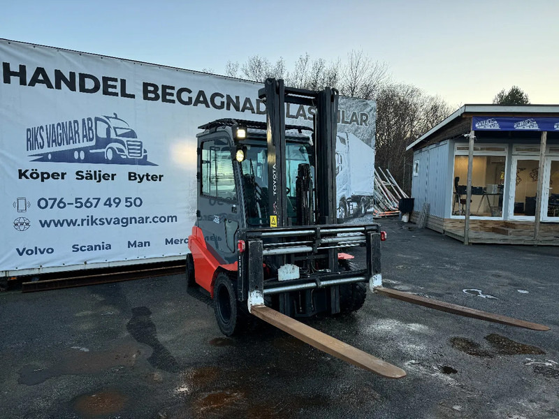 Toyota 8FBMT45 Electric, 3.600h, 2015 - Elektrický vysokozdvižný vozík: obrázok 1 Toyota 8FBMT45 Electric, 3.600h, 2015 - Elektrický vysokozdvižný vozík: obrázok 1