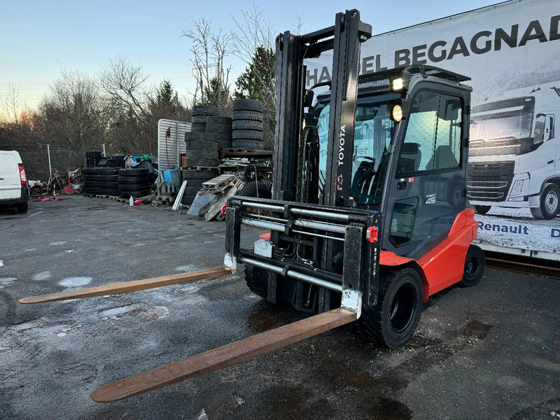 Toyota 8FBMT45 Electric, 3.600h, 2015 - Elektrický vysokozdvižný vozík: obrázok 3 Toyota 8FBMT45 Electric, 3.600h, 2015 - Elektrický vysokozdvižný vozík: obrázok 3