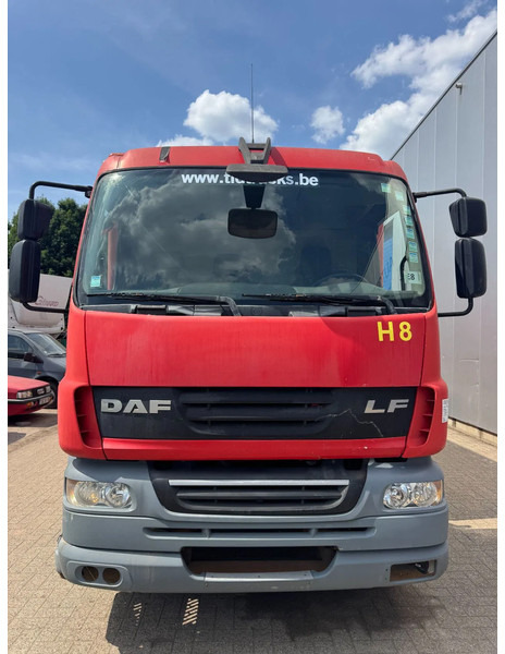 DAF LF 55.220 **EURO 4-MANUAL GEARBOX** - Skříňový nákladní auto: obrázok 2 DAF LF 55.220 **EURO 4-MANUAL GEARBOX** - Skříňový nákladní auto: obrázok 2