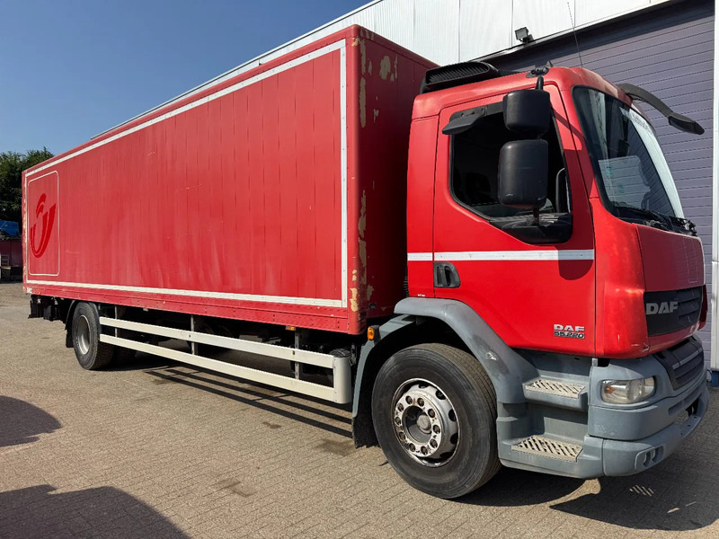 DAF LF 55.220 **MANUAL GEARBOX-EURO 4** - Skříňový nákladní auto: obrázok 3 DAF LF 55.220 **MANUAL GEARBOX-EURO 4** - Skříňový nákladní auto: obrázok 3