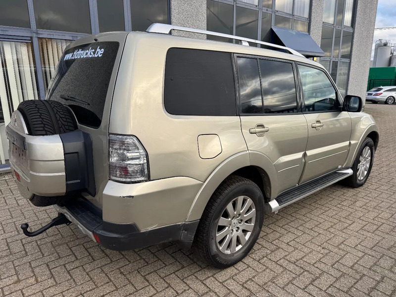 Mitsubishi Pajero **3200TD-AUTOMAAT-AC-TOPSHAPE-LICHTE VRACHT** - Dodávka: obrázok 4 Mitsubishi Pajero **3200TD-AUTOMAAT-AC-TOPSHAPE-LICHTE VRACHT** - Dodávka: obrázok 4