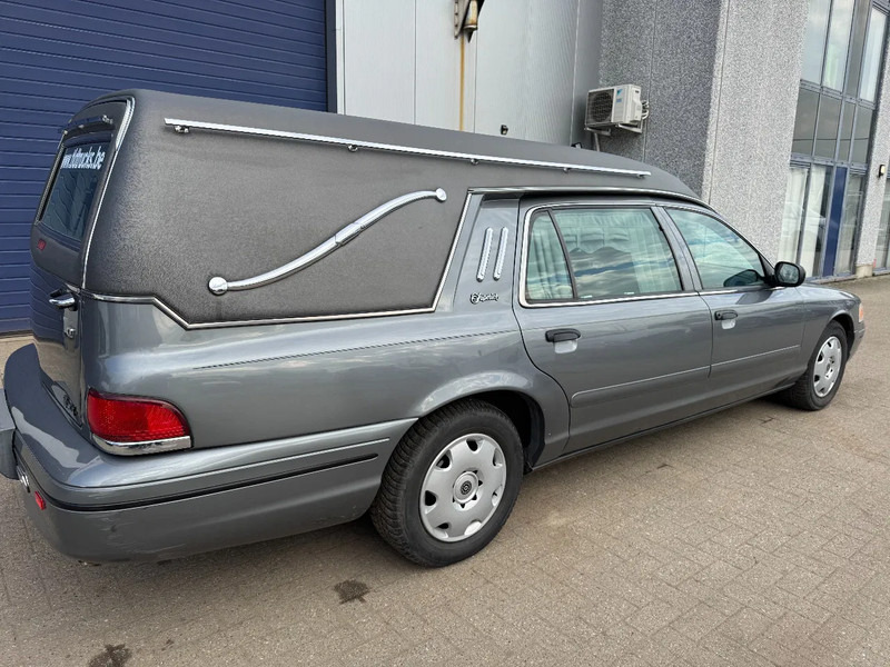 Ford VICTORIA CROWN **CORBILLARD-HEARSE-BESTATTUNGSWAGEN** - Automobil: obrázok 4 Ford VICTORIA CROWN **CORBILLARD-HEARSE-BESTATTUNGSWAGEN** - Automobil: obrázok 4