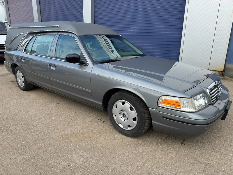 Ford VICTORIA CROWN **CORBILLARD-HEARSE-BESTATTUNGSWAGEN** - Automobil: obrázok 1 Ford VICTORIA CROWN **CORBILLARD-HEARSE-BESTATTUNGSWAGEN** - Automobil: obrázok 1