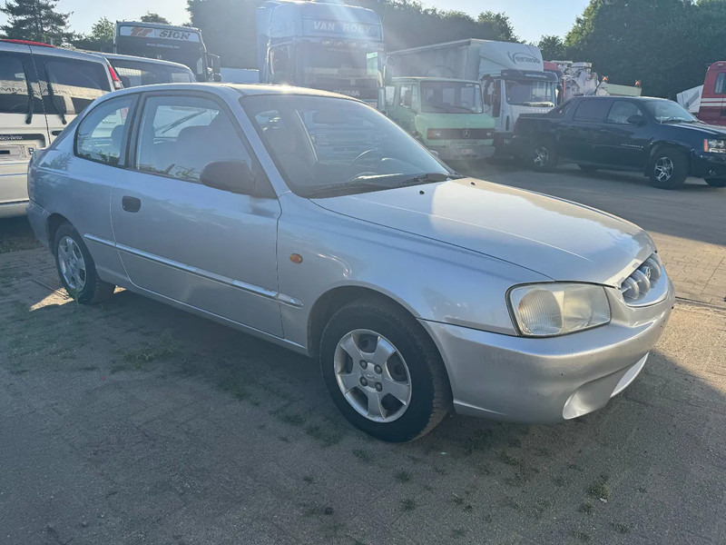 Hyundai Accent **PETROL-ESSENCE-BELGIUM CAR** - Sedan: obrázok 3 Hyundai Accent **PETROL-ESSENCE-BELGIUM CAR** - Sedan: obrázok 3