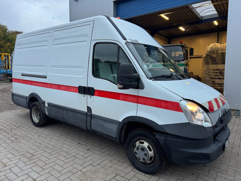 Iveco Daily **35C15-EURO 5-MOTOR 3.0** - Furgon: obrázok 1 Iveco Daily **35C15-EURO 5-MOTOR 3.0** - Furgon: obrázok 1
