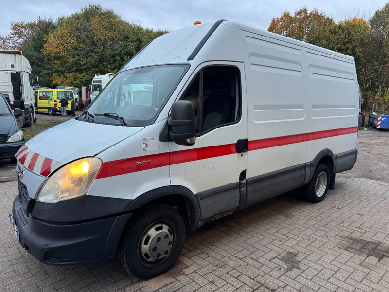 Iveco Daily **35C15-EURO 5-MOTOR 3.0** - Furgon: obrázok 2 Iveco Daily **35C15-EURO 5-MOTOR 3.0** - Furgon: obrázok 2