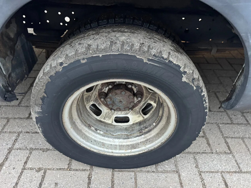 Iveco Daily **35C15-EURO 5-MOTOR 3.0** - Furgon: obrázok 4 Iveco Daily **35C15-EURO 5-MOTOR 3.0** - Furgon: obrázok 4