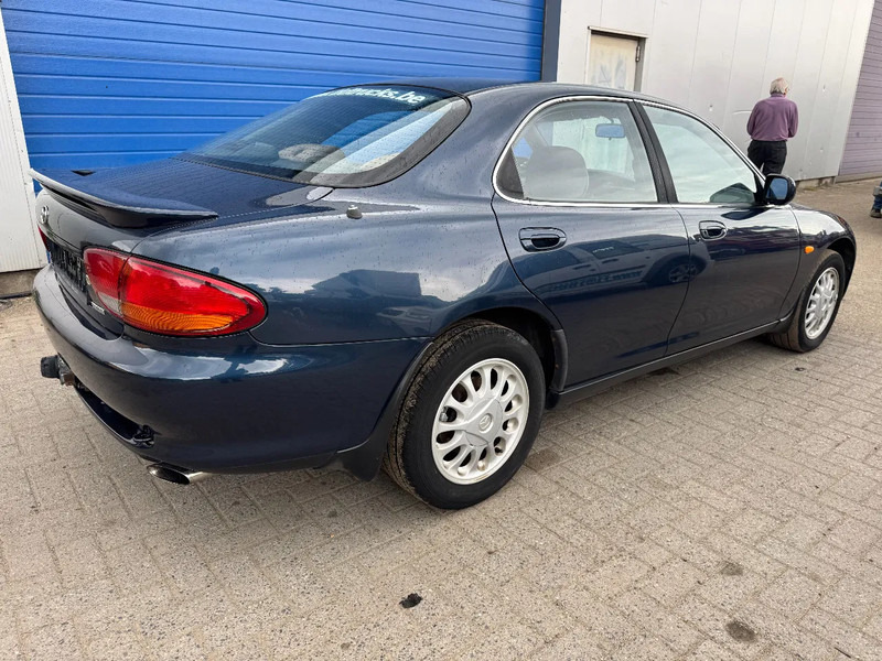 Mazda Xedos **XEDOS 6-2.0 V6-AC** - Sedan: obrázok 4 Mazda Xedos **XEDOS 6-2.0 V6-AC** - Sedan: obrázok 4