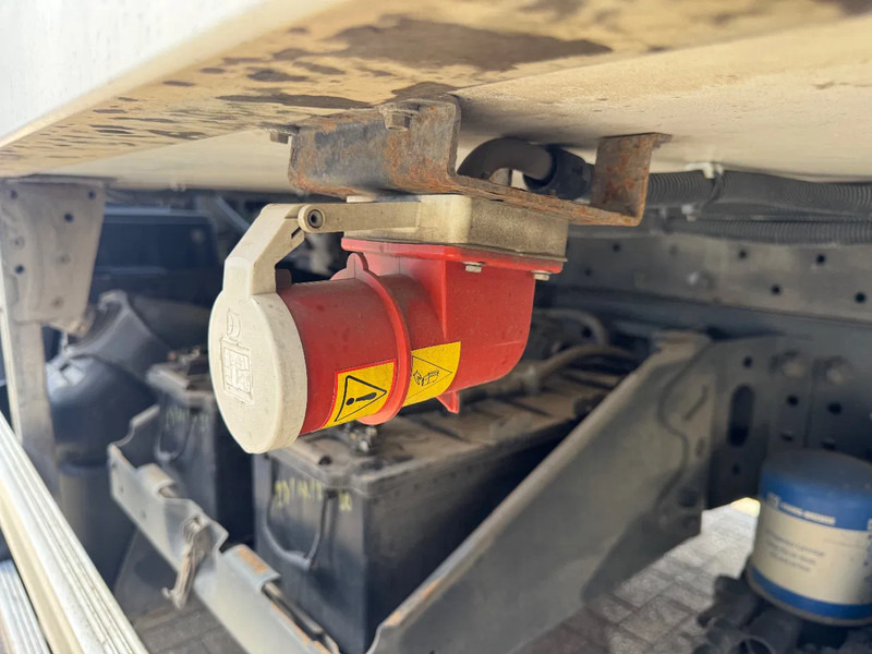 Chladirenské nákladné vozidlo Mercedes-Benz Antos 1827 **BLUETEC 6-FRENCH TRUCK-8,70L BOX**: obrázok 17