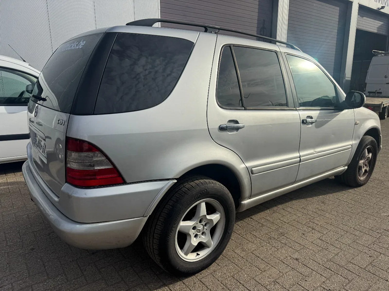 Mercedes-Benz M-Klasse ML **270CDI-AIRCO-FRENCH CAR** - SUV: obrázok 4 Mercedes-Benz M-Klasse ML **270CDI-AIRCO-FRENCH CAR** - SUV: obrázok 4