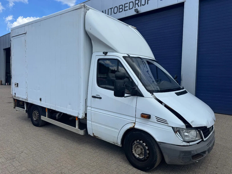 Mercedes-Benz Sprinter 313 **BOX+LIFT** - Dodávka skriňová nadstavba: obrázok 3 Mercedes-Benz Sprinter 313 **BOX+LIFT** - Dodávka skriňová nadstavba: obrázok 3