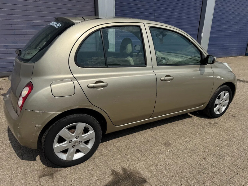 Nissan Micra **PETROL-ESSENCE-AIRCO** - Sedan: obrázok 4 Nissan Micra **PETROL-ESSENCE-AIRCO** - Sedan: obrázok 4