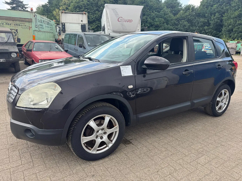Nissan QASHQAI **DIESEL-AIRCO** - SUV: obrázok 1 Nissan QASHQAI **DIESEL-AIRCO** - SUV: obrázok 1