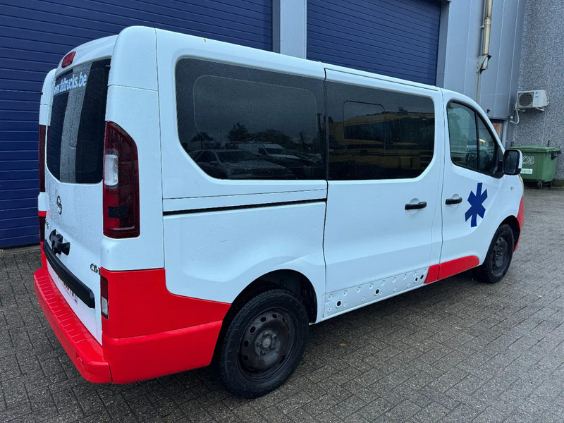 Opel Vivaro **AMBULANCE-RETTUNGSWAGEN** - Sanitka: obrázok 4 Opel Vivaro **AMBULANCE-RETTUNGSWAGEN** - Sanitka: obrázok 4