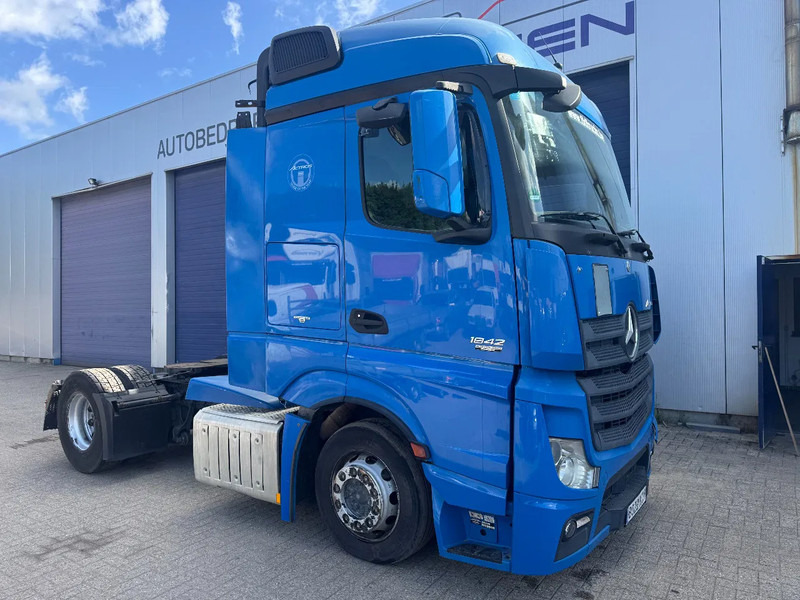 Mercedes-Benz Actros 1842 **VOITH-EURO5** - Ťahač: obrázok 1 Mercedes-Benz Actros 1842 **VOITH-EURO5** - Ťahač: obrázok 1
